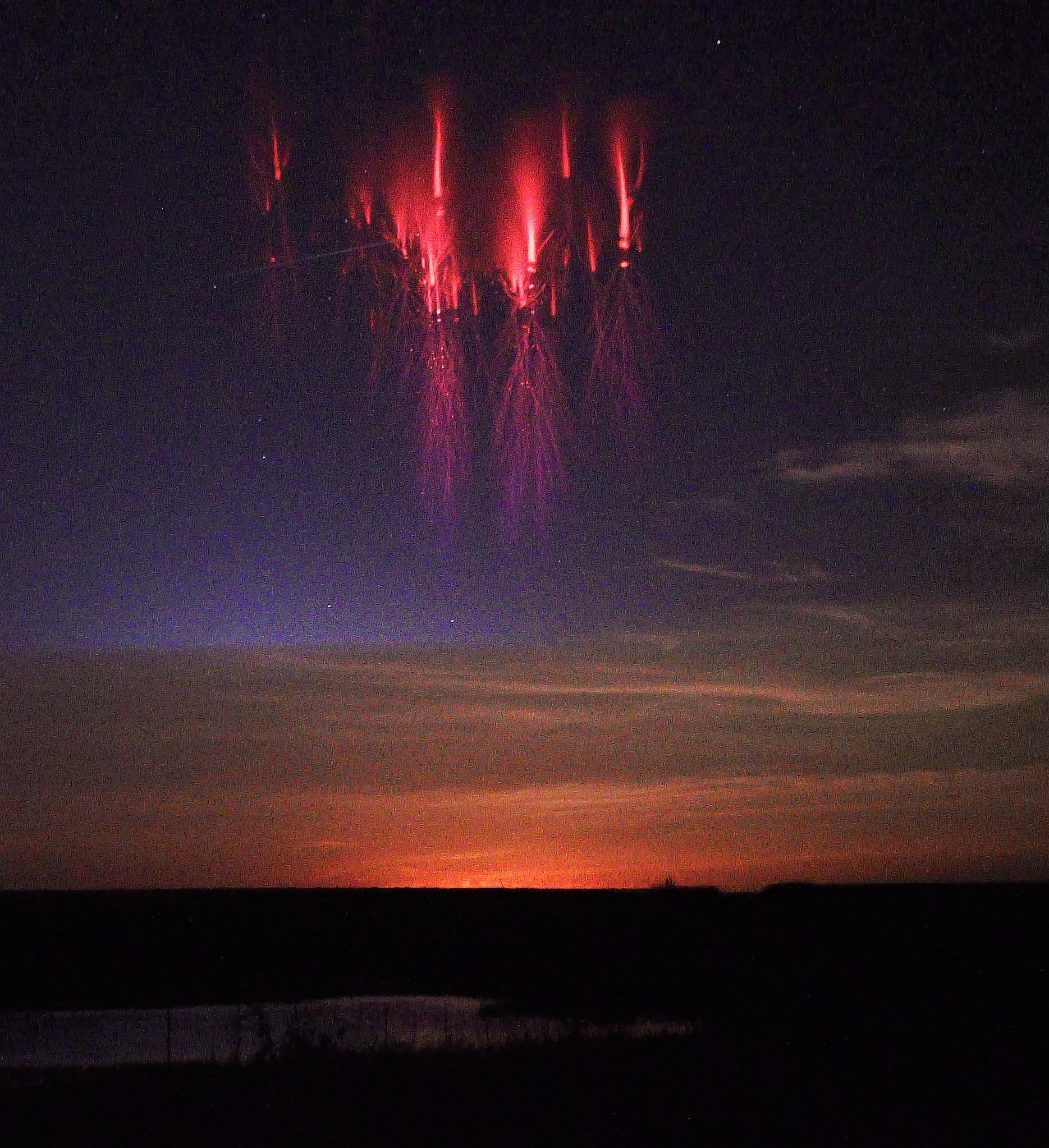 Volodymyr Lietunov — red sprites upper-atmospheric lightning over the horizon, atmospheric electricity
